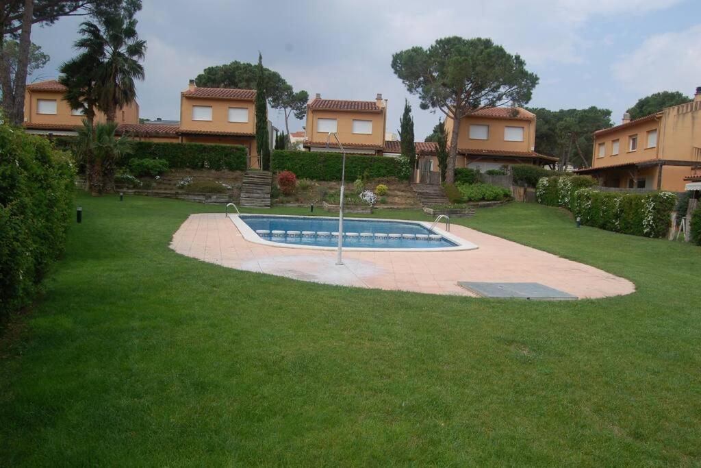 Casa Con Piscina A Menos De 1 Min De La Playa. Aa Сasa de vacaciones Gerona