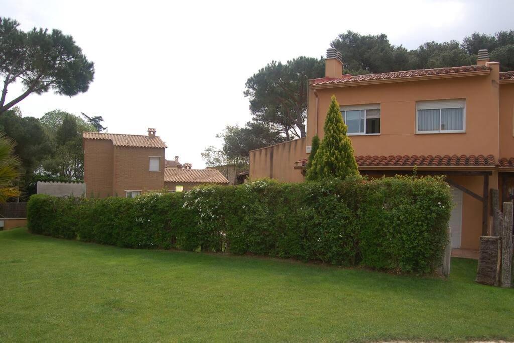 Casa Con Piscina A Menos De 1 Min De La Playa. Aa