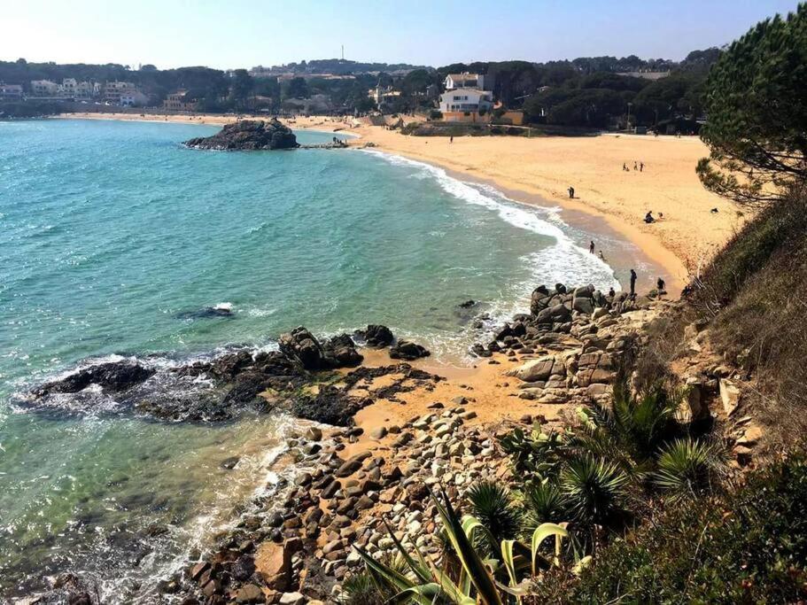 Casa Con Piscina A Menos De 1 Min De La Playa. Aa